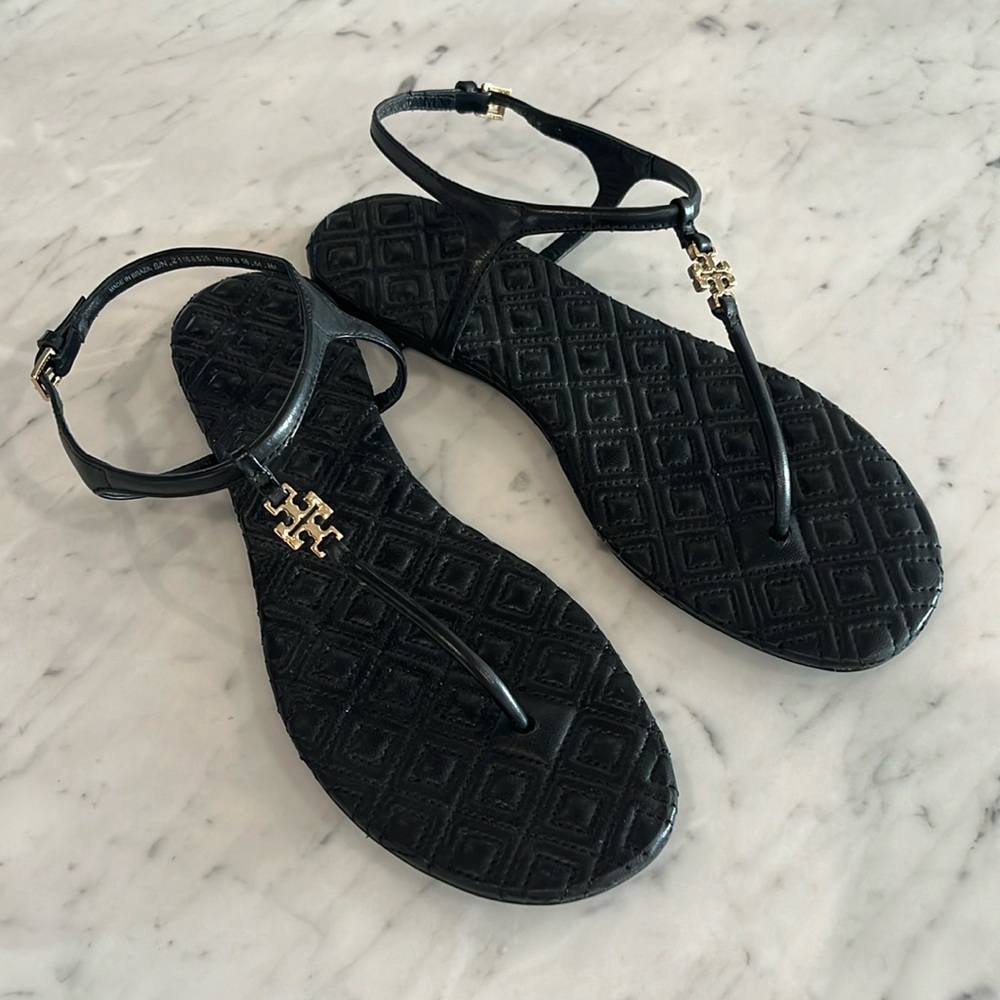 Tory Burch black sandal, size 8m. Great condition. Classic style!